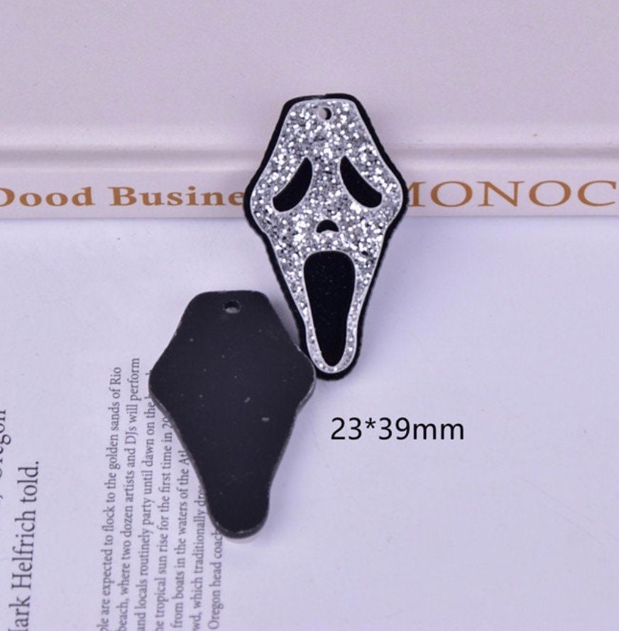 Skull Evil Acrylic Charms | Ghost Face Horror Charm | Spooky Pendant | Ref: P67 - Image 3